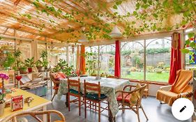 2 Chambres B&B Pres De L'Aeroport Et Du Meett